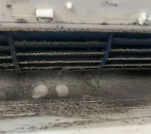 中牟空调吹的风有股烧焦味是怎么回事